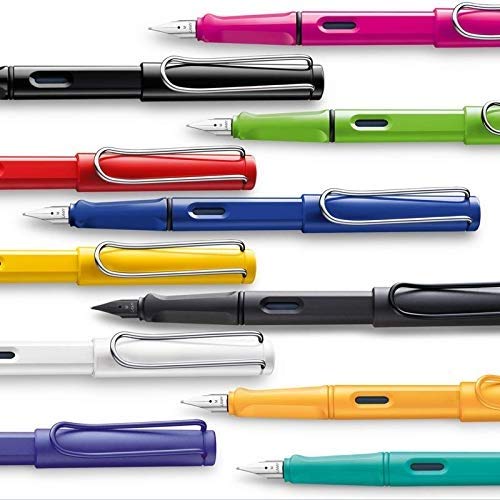 Lamy Safari Red Fountain Pen | Sturdy Plastic, Red | Metal Clip | Ergonomic Grip | Steel Nib, Polished | with Ink Cartridge T 10 Blue | with Converter Z 28