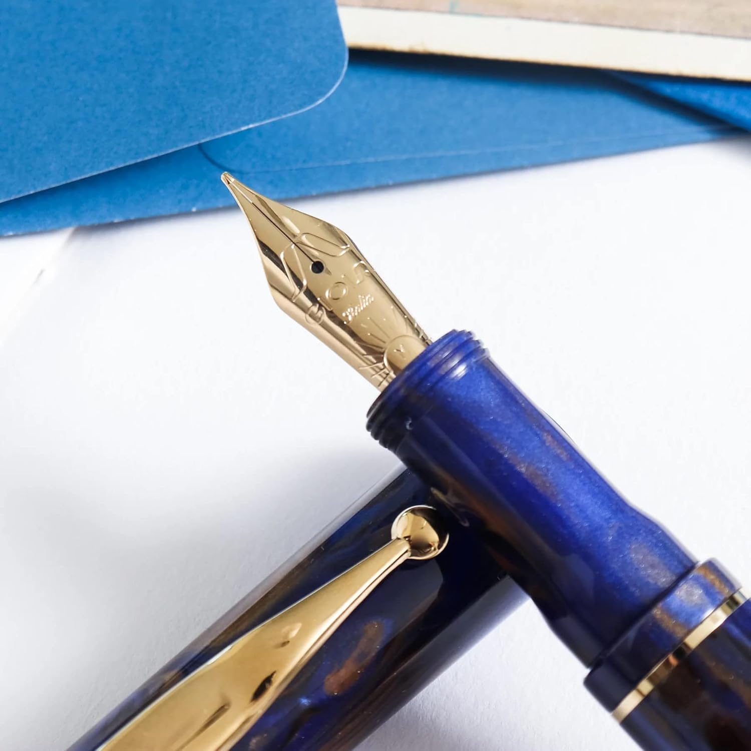 GIOIA Alleria Crepuscola Fountain Ink Pen Blue-Brown Resin Barrel & Cap with Gold Plated Medium Nib and Trims, Piston Ink Filling System-Does Not Support Cartridge/Converter